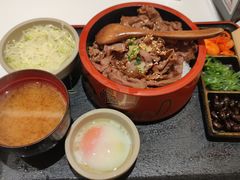-牛邸·烧肉饭(来福士店)