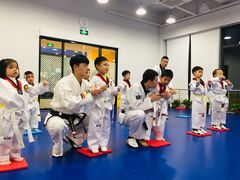 -金载勋跆拳道场(玲东花园店)