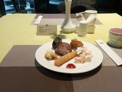 -安徽饭店·白鹭阁自助餐厅(梅山路店)