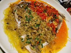 剁椒鱼头-金典银峰老鹅馆·昆山菜(亭林公园店)