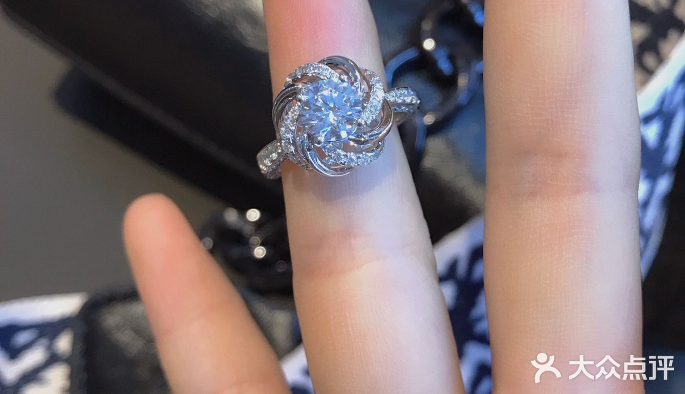 6.7w出头拿下一克拉真金💍，我不管，一定要分享给姐妹们！