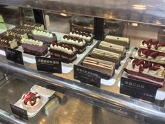 -红跑车蛋糕世界(网巾市店)