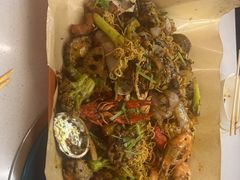 -老东镇啤酒屋海鲜加工·蒸汽海鲜·海鲜烧烤(台东店)