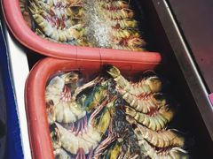 -J Daeng Seafood