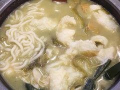 -周鱼小馆石锅酸菜鱼(活力汇店)