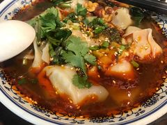 -爆炸头阿姨小四川正宗川味小吃(无任何分店)
