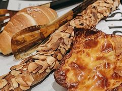-HOT CRUSH趁热集合·现烤面包(环球港店)