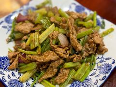 爆炒小黄牛-苗湘食府(十年店)