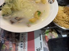 -大脸鸭记鸭血粉丝·小锅米线(水游城店)