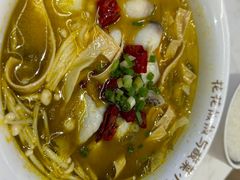 -渝是乎酸菜鱼(龙旗购物中心店)