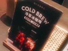 -星巴克臻选(莘庄仲盛店)