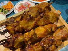 -乡村馕坑肉·烧烤·新疆菜·本地人更爱吃(阿勒泰首店)