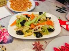 传统素什锦-金陵暴走小龙虾·迷踪蟹(凯德MALL店)