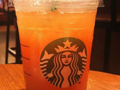 茶瓦纳冰摇桃桃乌龙茶-星巴克(杭州银泰城西一店)