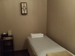 -裕和堂中医推拿艾灸(太古汇臻品店)