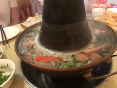 -洞庭洲·防空洞火锅·烧烤·铜锅涮肉(新百广场店)