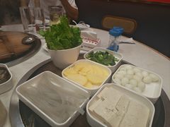 -鲁员外地锅鸡地锅鱼(古墩路店)