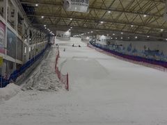 -乔波室内滑雪场