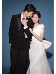 -雪中彩影婚纱摄影·微光艺术中心