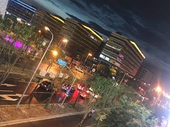 -英皇UA电影城(虹桥天地店)