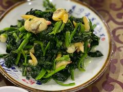 菠菜拌飞蛤-友利砂锅居(烟台店)