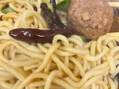 -丁记牛肉手擀板面
