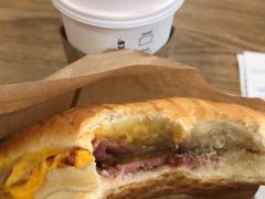 -星巴克(西安机场1店T3到达店)