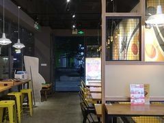 大堂-UMAMI乌玛米披萨·汉堡·清真Halal(红岭北店)
