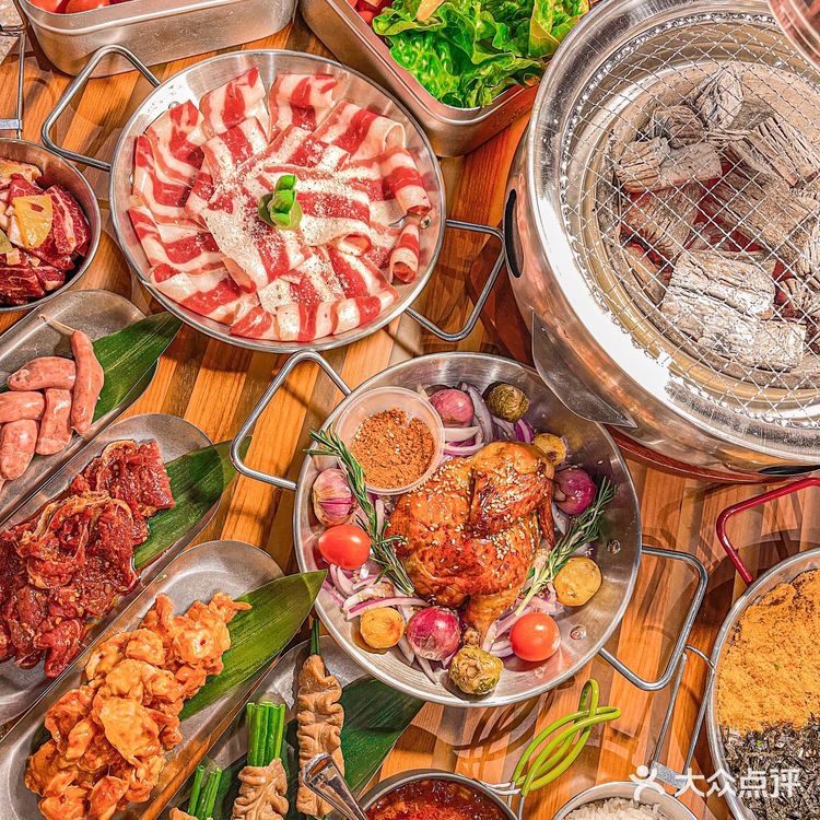 成都 | 叽叽扎扎烤肉场,明星同款露营风烤肉店!