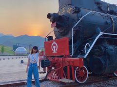 -百里峡七彩艺术小镇