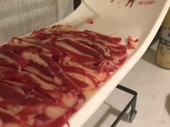 -左庭右院鲜牛肉火锅(浦江欢乐颂店)