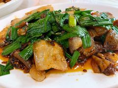 绍皮回锅肉-柏合黄记豆腐皮饭店