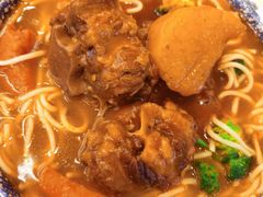 浓汤牛尾拉面-澳门地道葡国餐