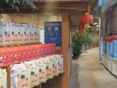 -红栌温泉山庄生态美食餐厅