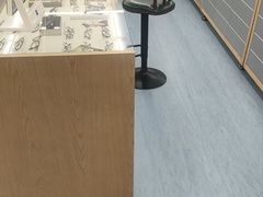 -无奔眼镜·蔡司·依视路授权店(马家堡店)