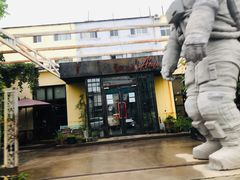-草场地艺术区