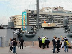 -阿芙乐尔号巡洋舰