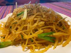 -香巴拉云南餐厅(华莱坞店)