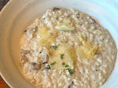 -MONICH牛排融合餐厅(和义大道购物中心店)