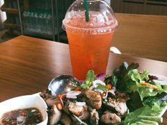 烤猪颈肉-Chom Cafe and Restaurant