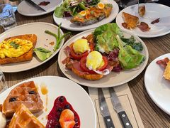 -Common Table · Brunch & Coffee