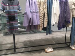 -URBAN REVIVO(上海中庚漫游城店)