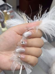 -小黑瓶美甲美睫