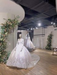 -南京宝娜嫁衣婚纱礼服馆(中央路店)