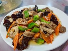 -金卯白肉罩火烧
