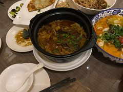 -浅深休闲酒店-停车场