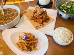 -海派美食·家宴海鲜青岛菜·石锅鲽鱼头(东方城店)