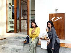 -Line 咖啡(石厦花园店)