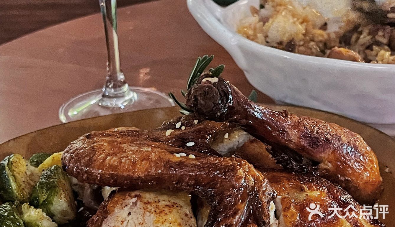 谁能拒绝上海这碗黑松露鹅肝和牛饭！值得n刷