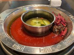 -洞亭火锅(防空洞总店)